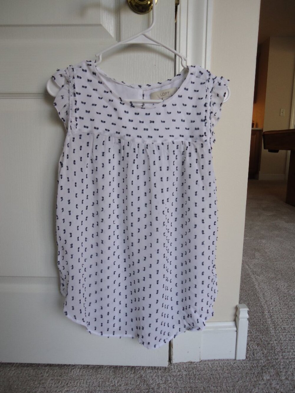 LOFT Sleeveless Top S